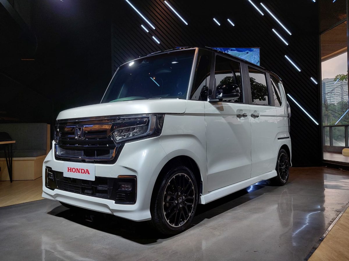 Honda N-Box: Mobil ‘Koper’ Jepang yang Jadi Primadona di Kota-Kota Padat Dunia