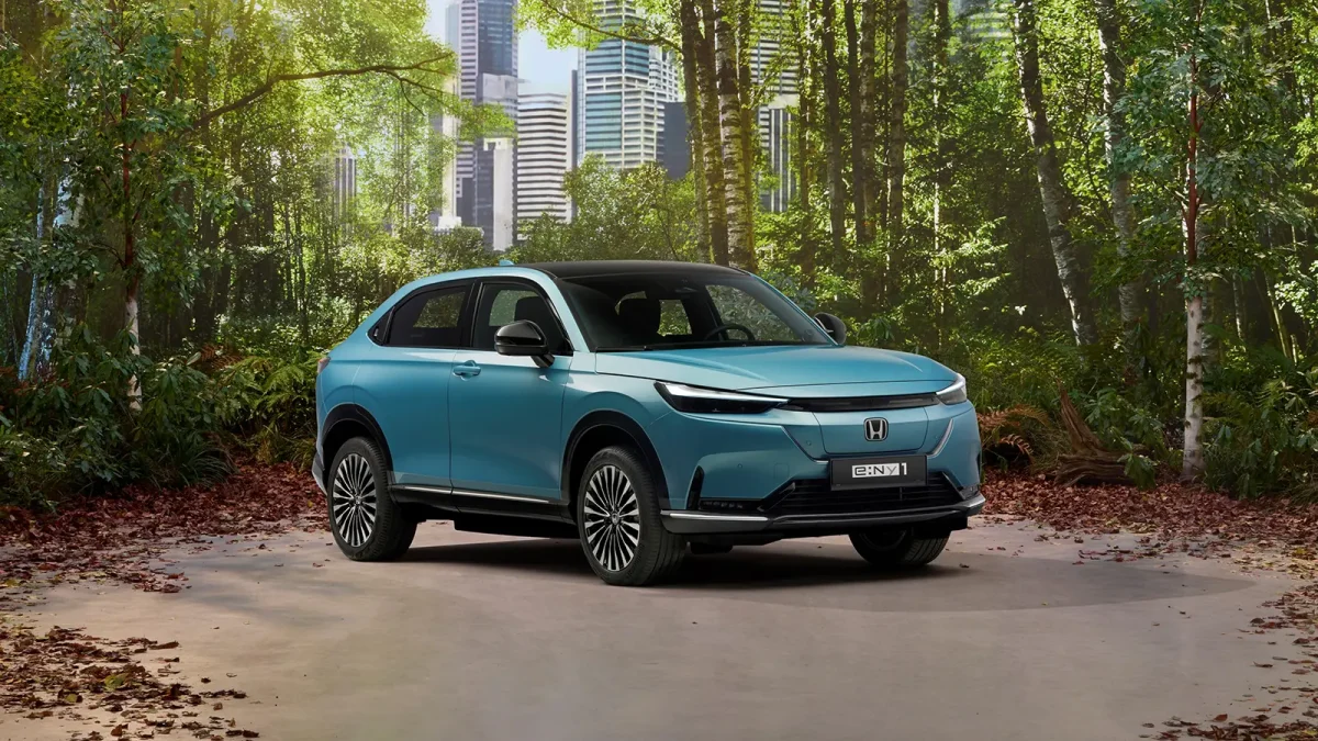 Honda e:Ny1 – Crossover Listrik Bergaya Urban yang Nggak Mau Kelihatan “Canggih”
