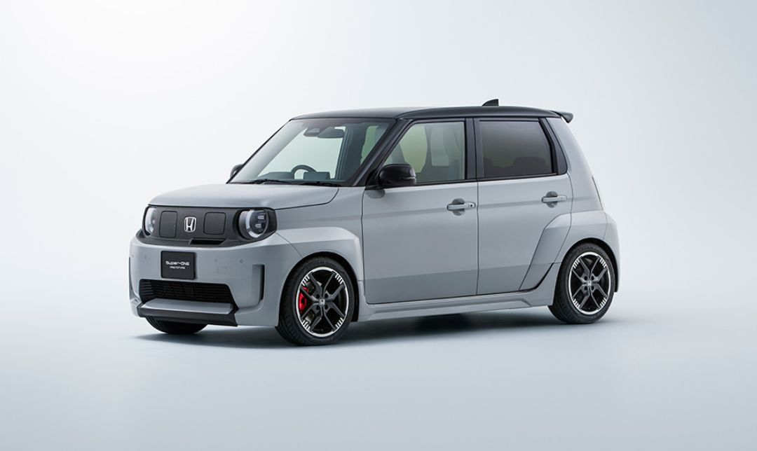 Inovasi Honda & Perbandingan dengan Kompetitor Utama di Industri Otomotif